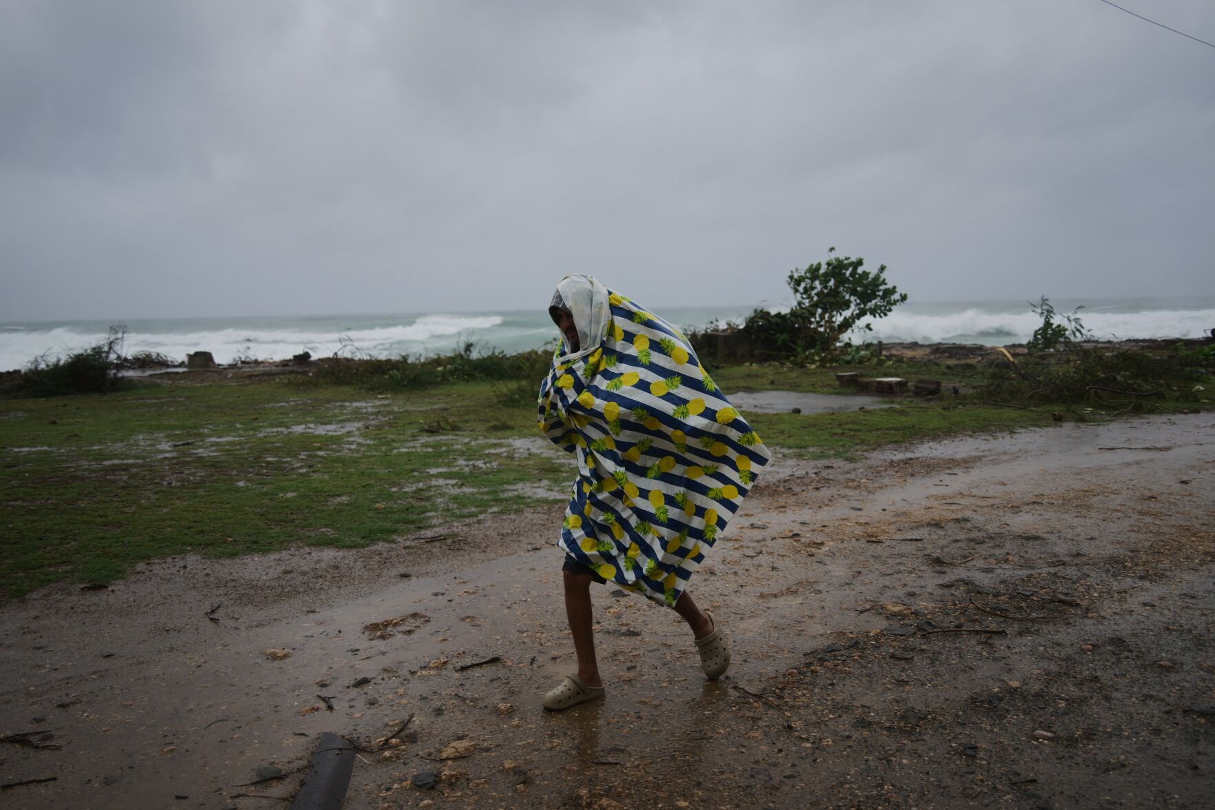 Hurricane Melissa charges toward Cuba after pummeling Jamaica with historic power